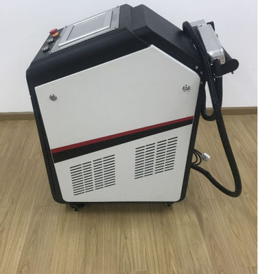 Hand Held 1064nm 2000W Laser Rust Remover Cleaning Machine