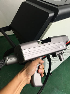 Hand Held 1064nm 2000W Laser Rust Remover Cleaning Machine