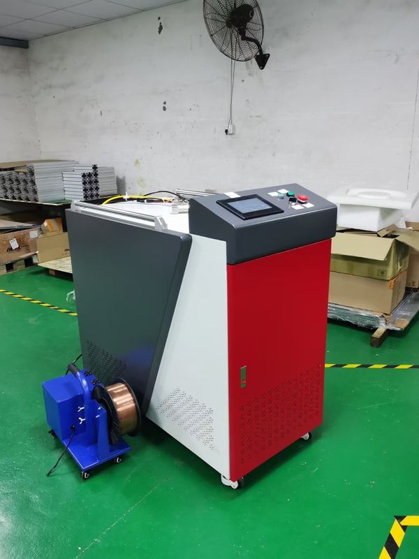 Portable 1080nm 1kw Handheld Laser Welding Machine For Thin Materials