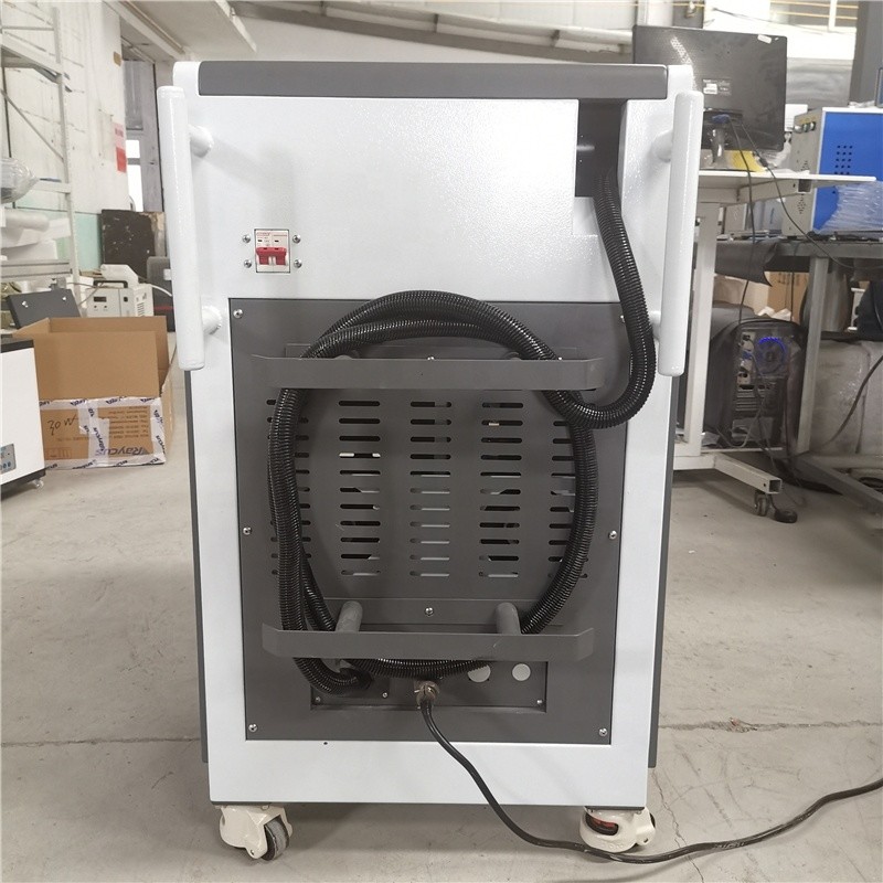110V 200KHz Handheld Laser Cleaning Machine , 200W Laser Rust Removal